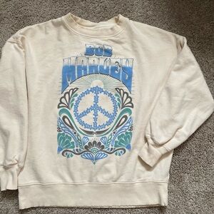 American Eagle Outfitters Cream Sweatshirt with Blue Graphic Design